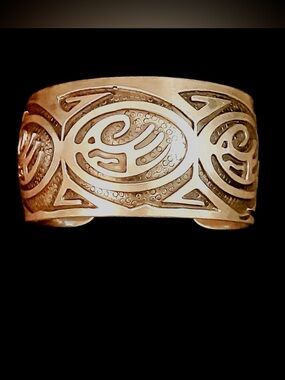 Vintage Authentic Signed Verna Blackgoat Sterling Silver Bear Paw Cuff Bracelet